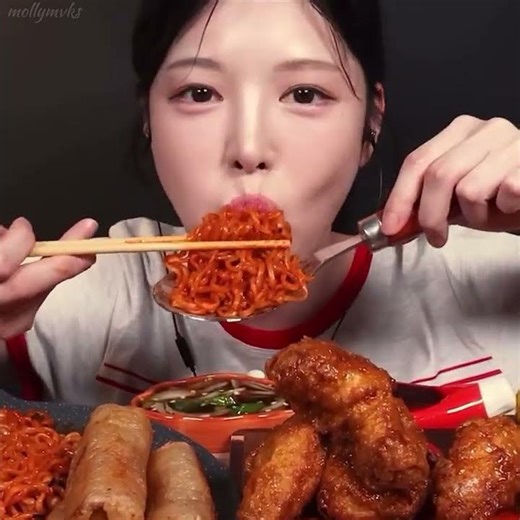 Girl Enjoying Super Crispy & Delicious Food 🍗😋 | Real Crunchy Eating Sounds #asmr#shorts#asmrvideos