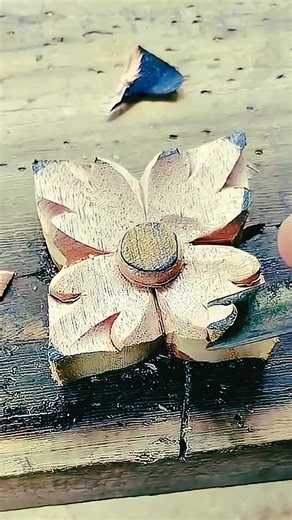 3.1K views | A little bit of carving to make a flower pattern | wood 12 | Facebook