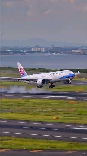 ✈️ Airbus A350 Roaring Into the Sky – China Airlines! #shorts