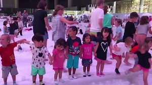 When preschoolers try to jump in the pool at the same time. Wait for it ... 😂😂 #hilarious | Kidspot