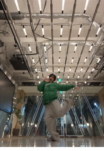 Lesserafim Dance Challenge with Spaghetti