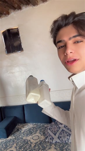 فيديوهات أنشأها ✭ (@parrot__2) باستخدام الصوت الأصلي - ✭