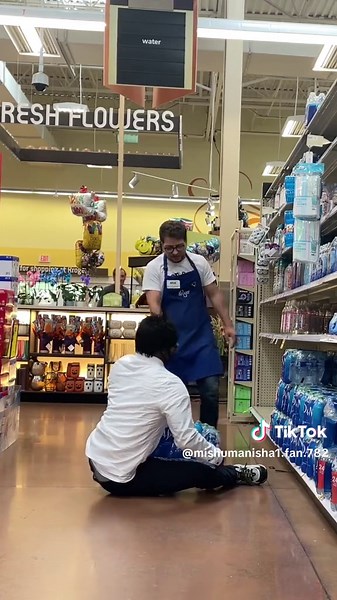 542 Is That The or Walk- But Nah That Water is Heavy… #calvingrindz #entertainment #justcomedy #prank #foryou #HeavyWater