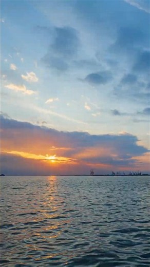 Thessaloniki Sunset with Beautiful God Rays #timelapse #clouds #greece