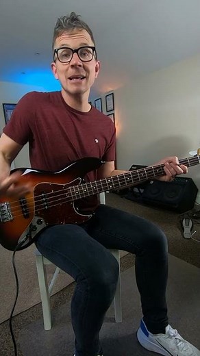 HOW TO SLAP The Bass Guitar in 57 seconds (Easy) #shorts