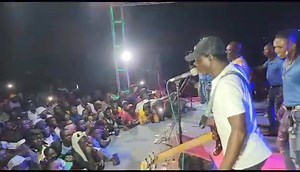18K views · 563 reactions | The guitar-playing technique of Macheso is like the compression mechanism of a Jacobs Brake haulage engine, which effectively decelerates trucks on the Marongora Downhill.  #musicandmachines Alick Macheso chibaba ichooo Scania Group Volvo Trucks AVM-DAF (BUSES & TRUCKS) FILES & MEMORIES | Hudson Mabona | Facebook