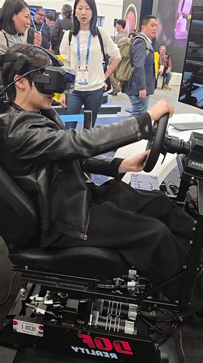 You can’t fake this reaction. These are real people trying DOF Reality motion simulators for the first time. No script. No acting. Just pure adrenaline. The moment the rig starts moving everything changes. Acceleration pushes you back. Braking hits your body. Corners feel real. This is the difference between playing… and feeling. If your simulator doesn’t move, you’re missing the experience. Ready to upgrade your setup? 👉 Discover real motion with DOF Reality 🌍 Worldwide shipping #DOFReality #