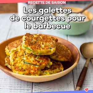 [RECETTE DE SAISON] Les galettes de courgette pour le barbecue😋 La saison des courgettes commence donc la recette des galettes de courgette vient à point nommé. Simple, efficace et économique les galettes de courgette feront à merveille l'accompagnement de vos barbecue d'été !! ☀️ Source; La Cuisine de Philippe Lien de la vidéo👇🏻 https://www.youtube.com/watch?v=6ZqNZJPGIcY | Lyonresto