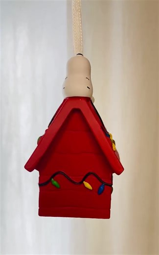 Hallmark Peanuts Snoopy on Doghouse Christmas Ornament With Box Vintage 2000 - Etsy UK