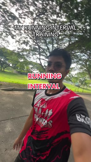 My running interval training to improve my perfomance on the road. 1km warm up, 3x 200m sprint, rest after 200m for 1 or 2 minutes. 🏃 for da bidyow lang for beginner like me. #running #runtok #runtokph #runningcommunity #runph #runningph #runningintervals #training #marathon #runningtips