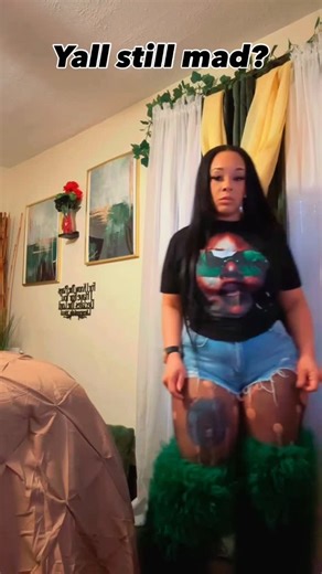 Dedra Tazell on Instagram: "Checked my comments and ninjas 🥷 #stillmad #whatdahell😂😂😂😂 #dating #abstinence"