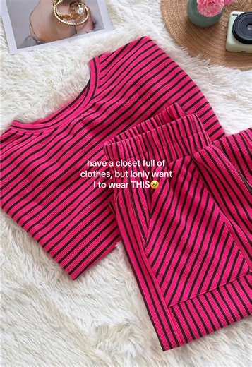 Spring Fashion: Oversized Striped Styles for Every Occasion