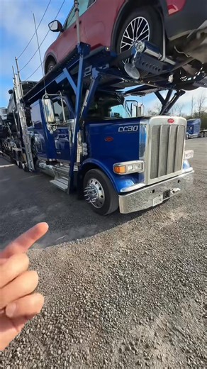 1.4K views · 17 reactions | Are the new Peterbilt’s junk #Peterbilt #Peterbilt589 #Peterbilt389 #TruckDrivers | Jen Zig | Facebook