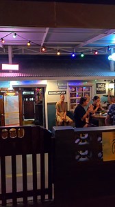 🌴🍻𝗗𝗶𝘀𝗰𝗼𝘃𝗲𝗿 𝘁𝗵𝗲 𝗟𝗼𝗰𝗮𝗹 𝗗𝘂𝘁𝗰𝗵 𝗩𝗶𝗯𝗲𝘀 𝗮𝘁 𝗖𝗮𝗳é 𝟬𝟴𝟬!🇳🇱🇦🇼 At Aruba Smart Map, we always strive to give you a 𝘂𝗻𝗶𝗾𝘂𝗲 𝗲𝘅𝗽𝗲𝗿𝗶𝗲𝗻𝗰𝗲, and Café 080 is a gem that brings a little taste of the Netherlands to Aruba! 🇦🇼✨ Whether you're craving 𝗮𝘂𝘁𝗵𝗲𝗻𝘁𝗶𝗰 𝗗𝘂𝘁𝗰𝗵 𝘀𝗻𝗮𝗰𝗸𝘀, 𝗶𝗰𝗲-𝗰𝗼𝗹𝗱 𝗯𝗲𝗲𝗿𝘀, 𝗼𝗿 𝗮 𝗹𝗮𝗶𝗱-𝗯𝗮𝗰𝗸 𝗮𝘁𝗺𝗼𝘀𝗽𝗵𝗲𝗿𝗲, this spot delivers the perfect mix of local charm and European flair. Check out our latest video 