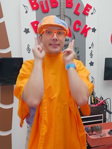 Blippi Gets a Haircut! 💇‍♂️✂️ #blippi #blippiofficial #blippifan #kidstiktok #kidsoftiktok