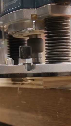 This is the Ultimate Router table #routertable #powertools | komarproject