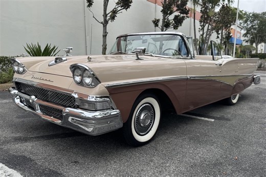 1958 Ford Fairlane 500 Skyliner