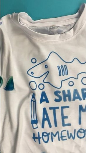 No mess tie dye is easy with Infusible Ink shirts and your Cricut machine! #cricut