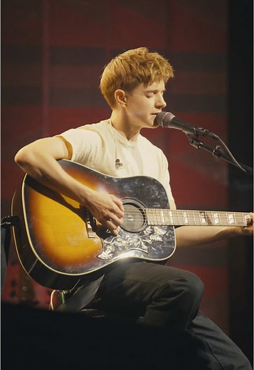 Maë Martin's 'I'm a TV' Tour Opening Night in LA