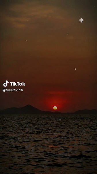 Hai tiếng thứ tha - lời bài hát và cảm xúc miền Tây hoàng hôn