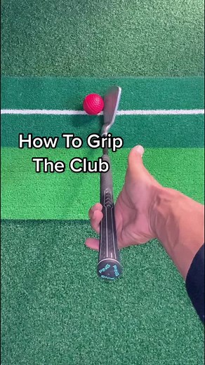 How to Properly Grip a Golf Club for Beginners
