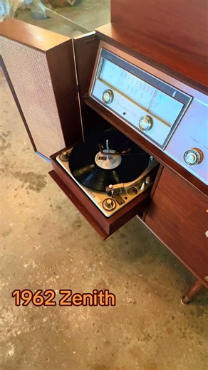 🎶 1962 Zenith Hi-Fidelity Console 🎶 When music was furniture… and furniture had soul. ✨ Fun facts: • Built in 1962, when sound systems were handcrafted to last generations • Solid wood cabinet with mid-century modern legs (aka the golden era of cool) • Features a built-in record changer, AM/FM radio, and rich stereo speakers • Zenith was famous for “quality goes in before the name goes on” • Designed to be the centerpiece of the living room, not hidden in a corner This beauty isn’t just a ster
