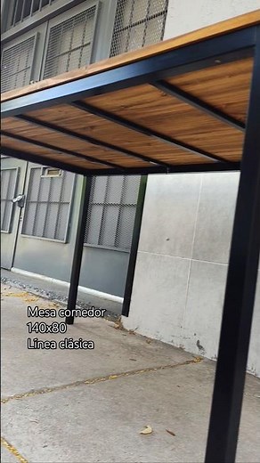 Mesa comedor industrial madera maciza metal estructural epoxi negro