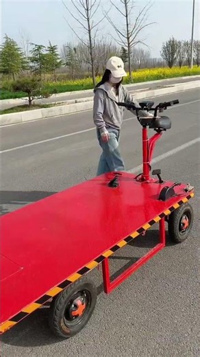 Four-wheel flatbed truck loading and unloading truck Douyin Assistant