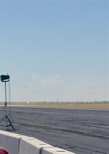 199K views · 1.3K reactions | COMIN’ DOWN THE CHUTE  The Jet Class returned to air racing hard and fast today at Roswell Air Center  We can’t wait to see more excitement from these racers throughout the week. Come join us to see the action in person! AirRace.org #airrace #AirRaces #ncar #seeroswell #nmtrue #jetclass | Reno Air Racing Association | Facebook