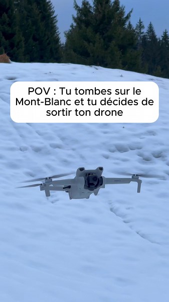 POV : tu tombes sur le Mont-Blanc sur la route pour aller en Suisse, heureusement que j’avais mon drone avec moi ! #dji #dronevideo #djimini3 #MontBlanc #Drone #nuage