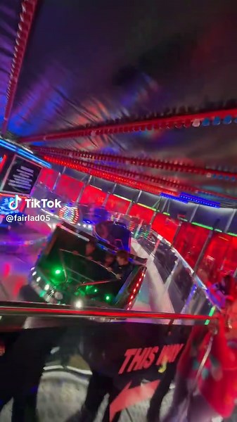 Grooverider Funfair Experience: Best Waltzer Rides