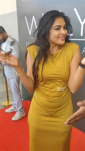 No matter how much you look at it, the beauty of Actor Divi is endless #divi #divivadthya #ytshorts