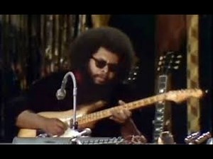 Miles Davis Septet - 4. Pete Cosey Guitar Solo (Olympia, 1973-07-11)