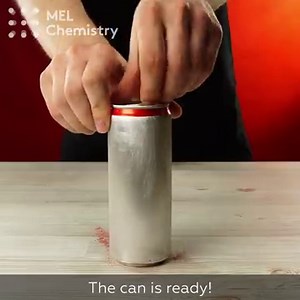 Que contient une canette de Coca-Cola ? Surprise : pas que du soda et de l'aluminium