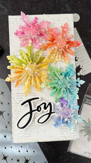 Cheiron Brandon on Instagram: "CYBER MONDAY SURPRISE from Simon Says Stamp + Tim Holtz! … Happy DieCember! Love a crafty surprise and this Snowflake Rosette is the perfect thing to get a jump start on all your holiday making! This die is EXCLUSIVE to Simon Says Stamp and is a FREE gift with any $30 purchase of Tim Holtz Products (inks, stamps, dies, fabric!). These dies are only available while supplies last. … I created a Vignette tray - turned upside down as a panel to use as the surface for m