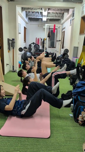 ツイストクランチ #style1 #swimming #水泳 #swim #すたわん #swimmingpool #swimmingpool #トレーニング #ジュニア #腹筋