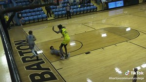 Watch this in bounds play! Barton's Jaheim Holden takes one for the team! #collegebasketball #GoBarton #trickplay #rollcougs #basketball #ohnoo #espn