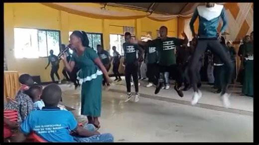 What's stopping your church choir from dancing like this 😁 | Facts Zambia