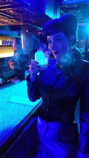 💋❤️🕸️ #MJandSpidey #Rachael #BladeRunner #Replicant #Cyberpunk #SciFi #Gamer #Cosplay #CosplayGirl #PinUp #Synthwave #Retrowave #LA #Bar #NightLife