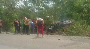 A driver of a private car has cheated death when his vehicle ran off the road and crashed in a bush after overturning several times. The accident occurred on Monday about 25KM from Bafia in the Centre region. He was heading to Bafoussam, West region, CNA learned. His car suffered severe damaged and was almost engulfed by fire that was put out by persons present on the accident scene. | Cameroon News Agency