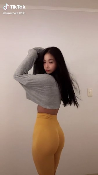 32, 23, 36 😜 다들 허리라인 자랑하길래 나도 한번 해보는거지 뭐 #쓰리사이즈 #운동하는여자 #레깅스코디 #fyp #추천