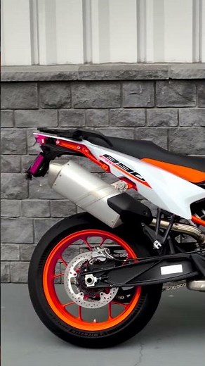 2024 KTM 890 SMT