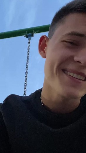 Close-Up Lip Gloss Application Technique