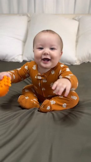 211 reactions · 8 comments | Traveled through the seven levels of the candy cane forest... walked through the sea of swirly-twirly gum drops, and landed in the coziest bed @cariloha could dream up ✨☁️ Be sure to shop their huge sale using code: AMBASSADOR35 for the softest bedding ever. : https://cariloha.com/?rstr=15814 • • #livecariloha #motherhood #halloweentochristmas #bamboobedding | Tailynn | Facebook