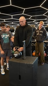 1.6M views · 4.6K reactions | “New challenge” Just keep your arm straight 掠 #viralreels #trendingreels #fyp #reelsusa #reels #fitfam #viral #trending #usa #Gym #america #gymlife #usarmy #fbreels | Hissy.0 | Facebook