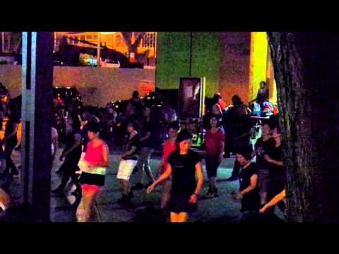 Fascinating Chinese Square Dancing in Singapore