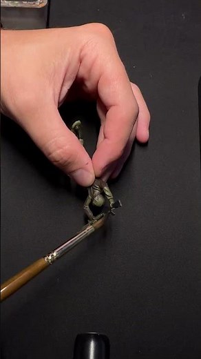 Painting a platoon of US themed plastic army men