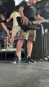 Check out the sound of the Esp Guitars LTD phoenix 1004. Sound check in Novi Sad, Serbia | Slapshot