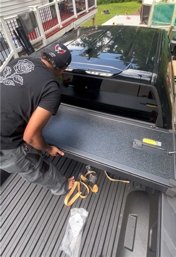 Cómo instalar un cover para Toyota Tundra 2020-2025 con 1 herramienta