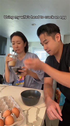 Cracked egg prank on my wife 🥚🤣#couplepranks #eggchallenge #marriedlife | The Weenie Family